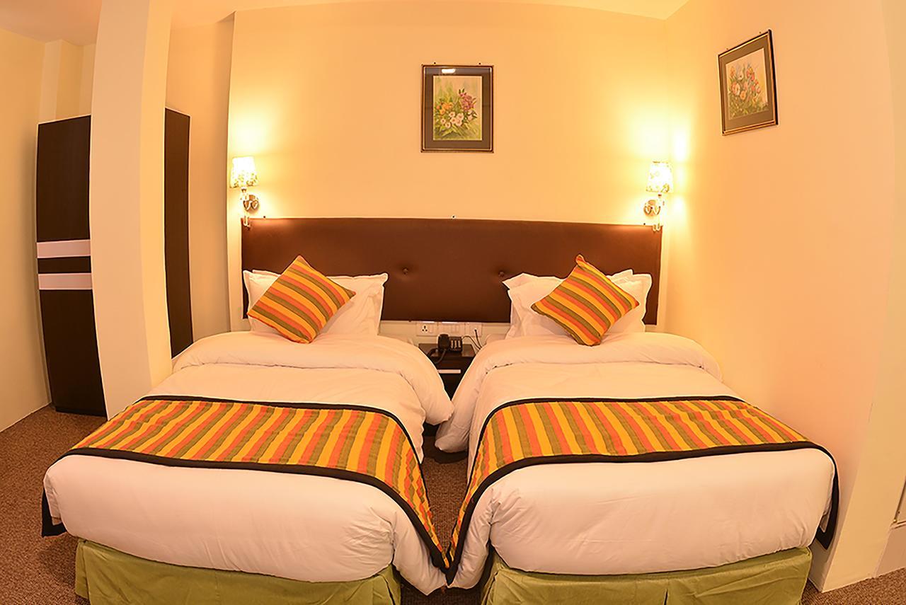 Hotel Serenity Katmandu Zewnętrze zdjęcie