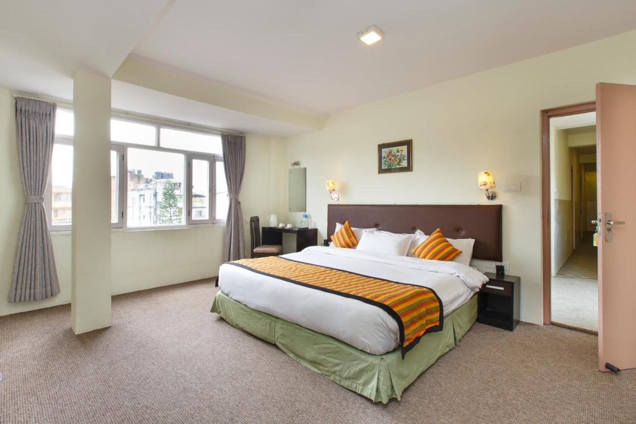 Hotel Serenity Katmandu Zewnętrze zdjęcie
