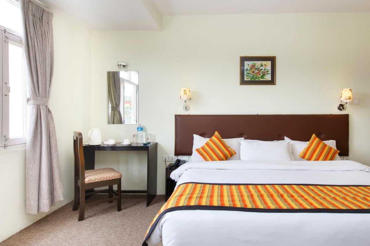 Hotel Serenity Katmandu Zewnętrze zdjęcie